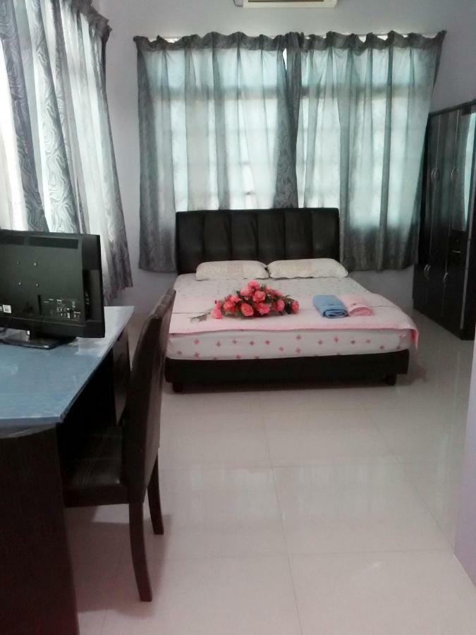Penginapan Mycj - Roomstay Куала Теренгану Екстериор снимка